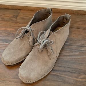 Hush Puppies “Women’s Cyra Catelyn Chukka Boot”